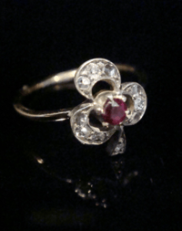 Image 1 of EDWARDIAN 18CT YELLOW GOLD NATURAL RUBY OLD ROSE CUT DIAMOND 3 LEAF CLOVER RING