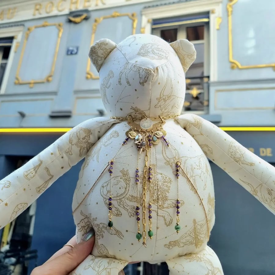 Image of Bear "Focus" 