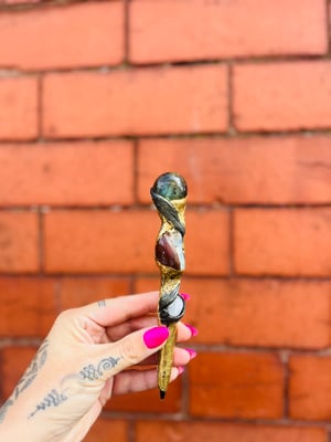Image of Full Moon Manifesting Pen labradorite
