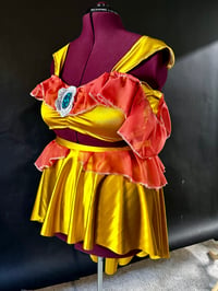 Image 1 of Loanna Daisy