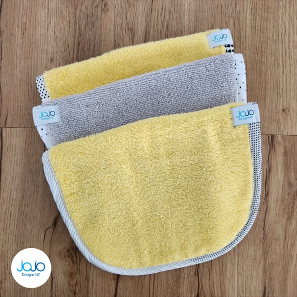 Image of Meal Bibs - Banana