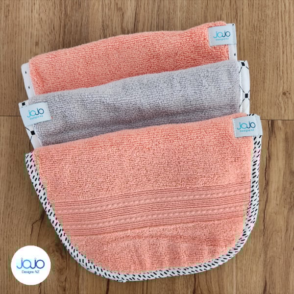 Image of Meal Bibs - Coral