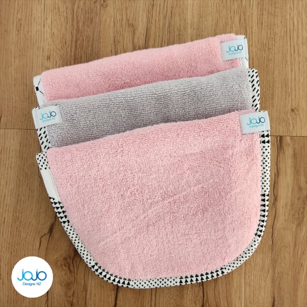Image of Meal Bib - Baby Pink