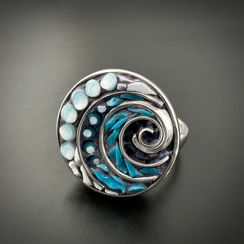 Image of Wave Ring, size 8
