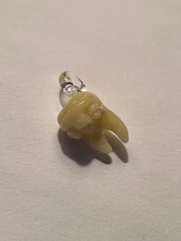 yellow toof