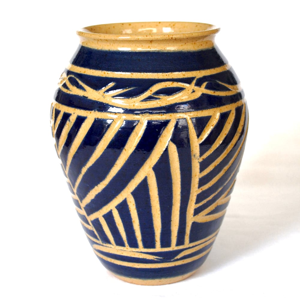 Line Design Vase