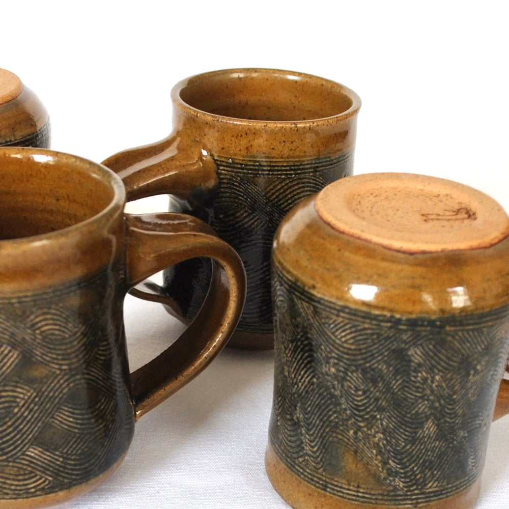 Wavy Mugs