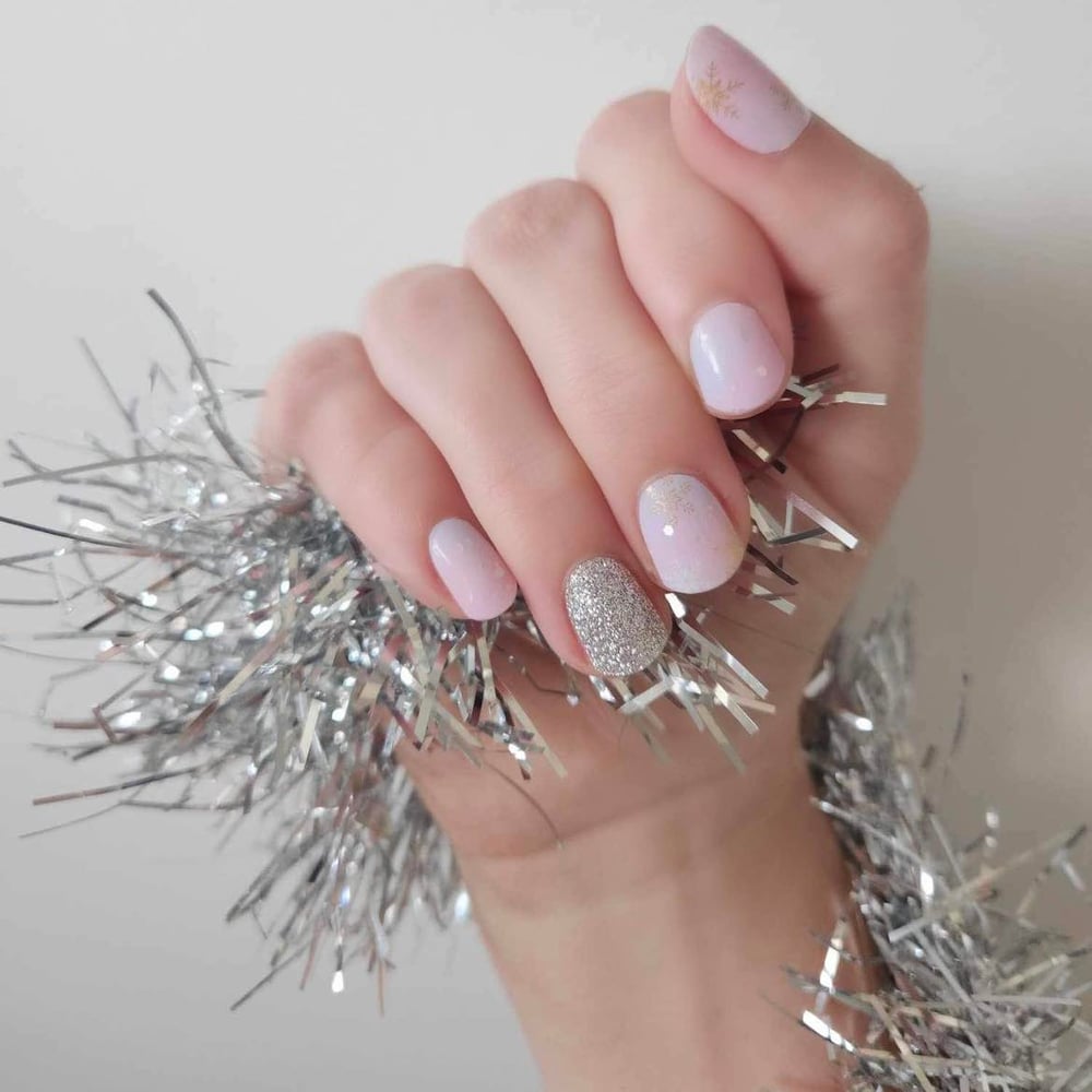 CHRISTMAS COLLECTION // Shimmering Snowflakes