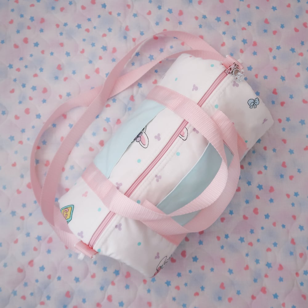 Round Duffle Bag: 01