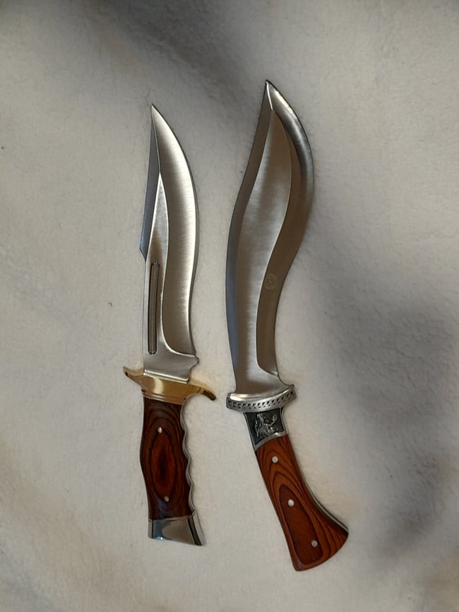 Gift SET 2 knives - 1 Kukri Knife and 1 Hunting Large Bowie Knife