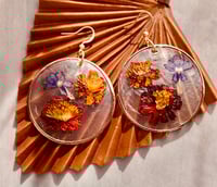 Image 2 of Pressed Pollinators on Capiz Shells