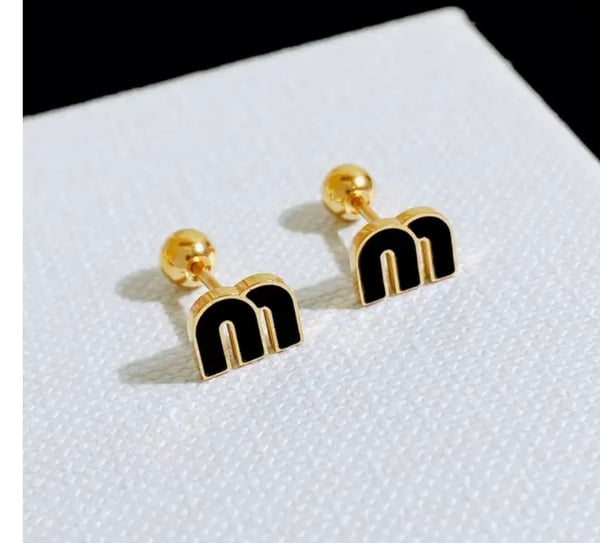 Image of Miu black earrings 