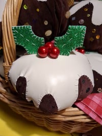 Image 5 of Velvet Christmas Pudding