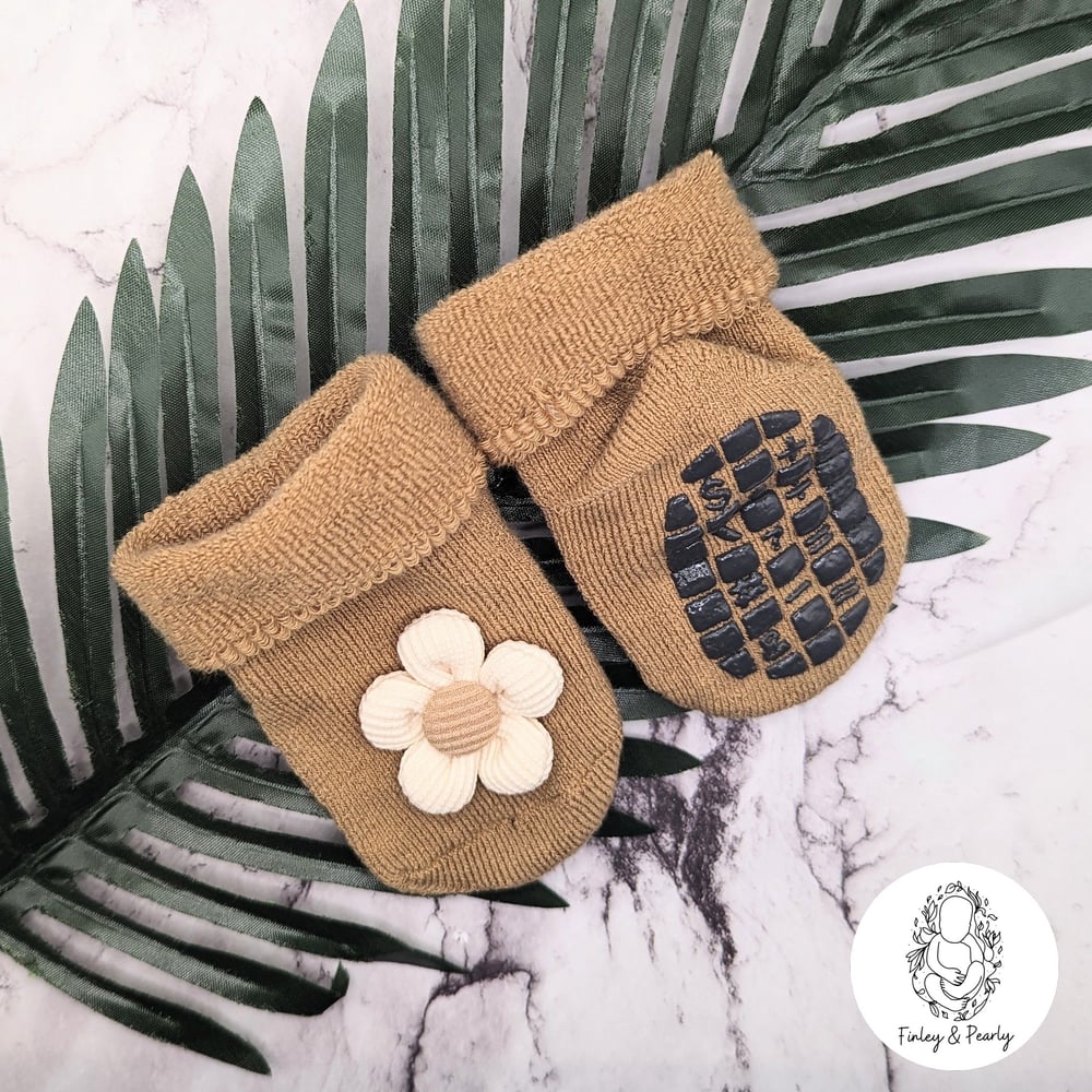 BOOTIE SLIPPER SOCKS: Flower