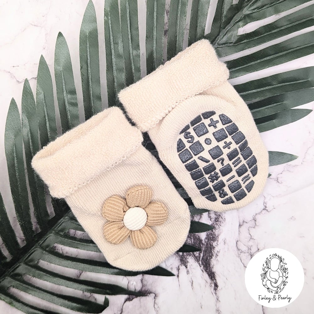 BOOTIE SLIPPER SOCKS: Flower