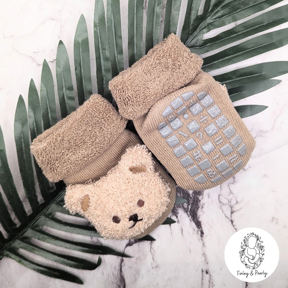 BOOTIE SLIPPER SOCKS: Bear