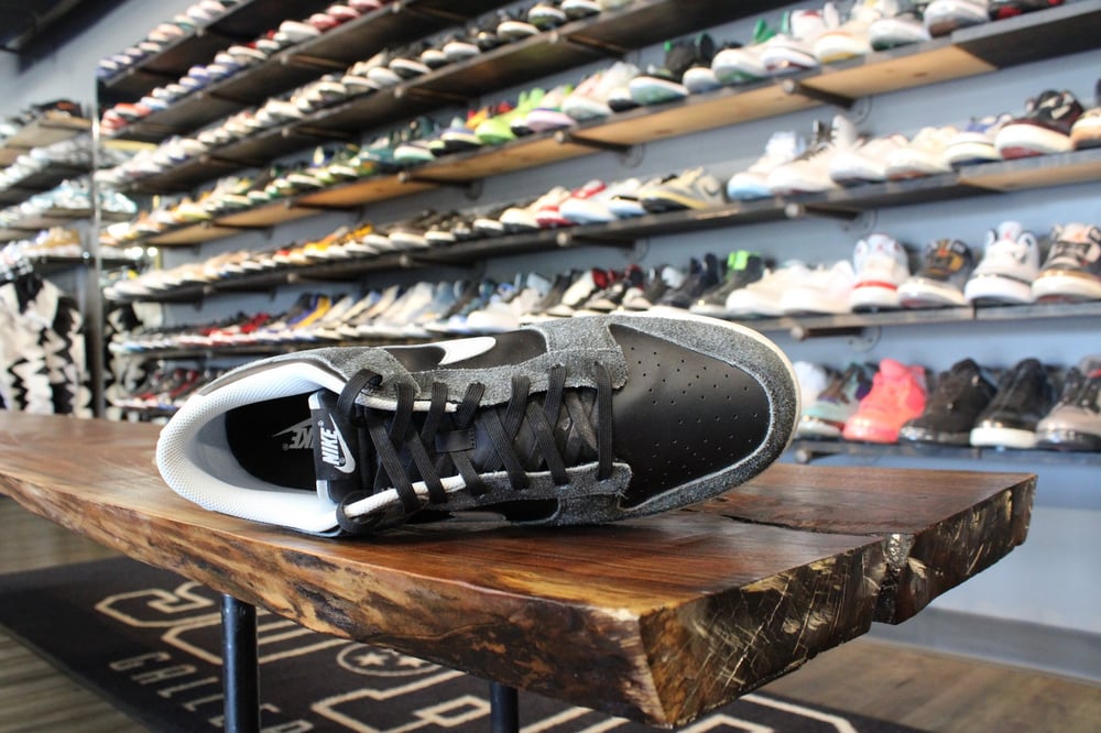 DUNK LOW PRM "ZEBRA" *USED*