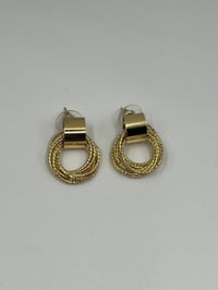 Gold twist stud 