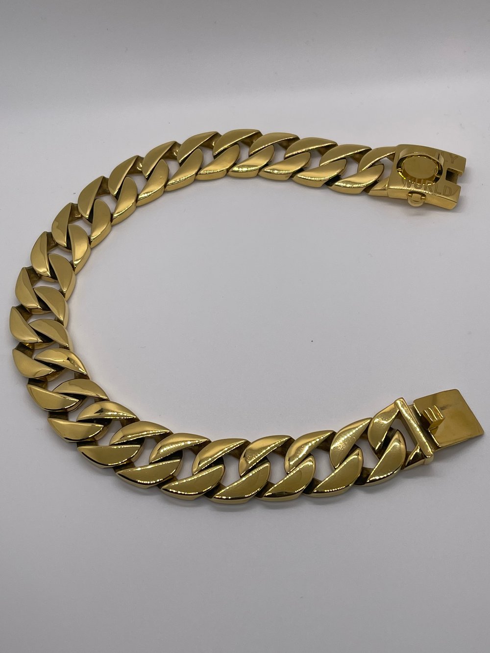 Bully Wurld Cuban Link Collar