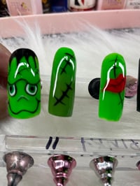 Image 5 of FRANKENSTEIN & BRIDE GLOW N DARK ACRYLIC SET 