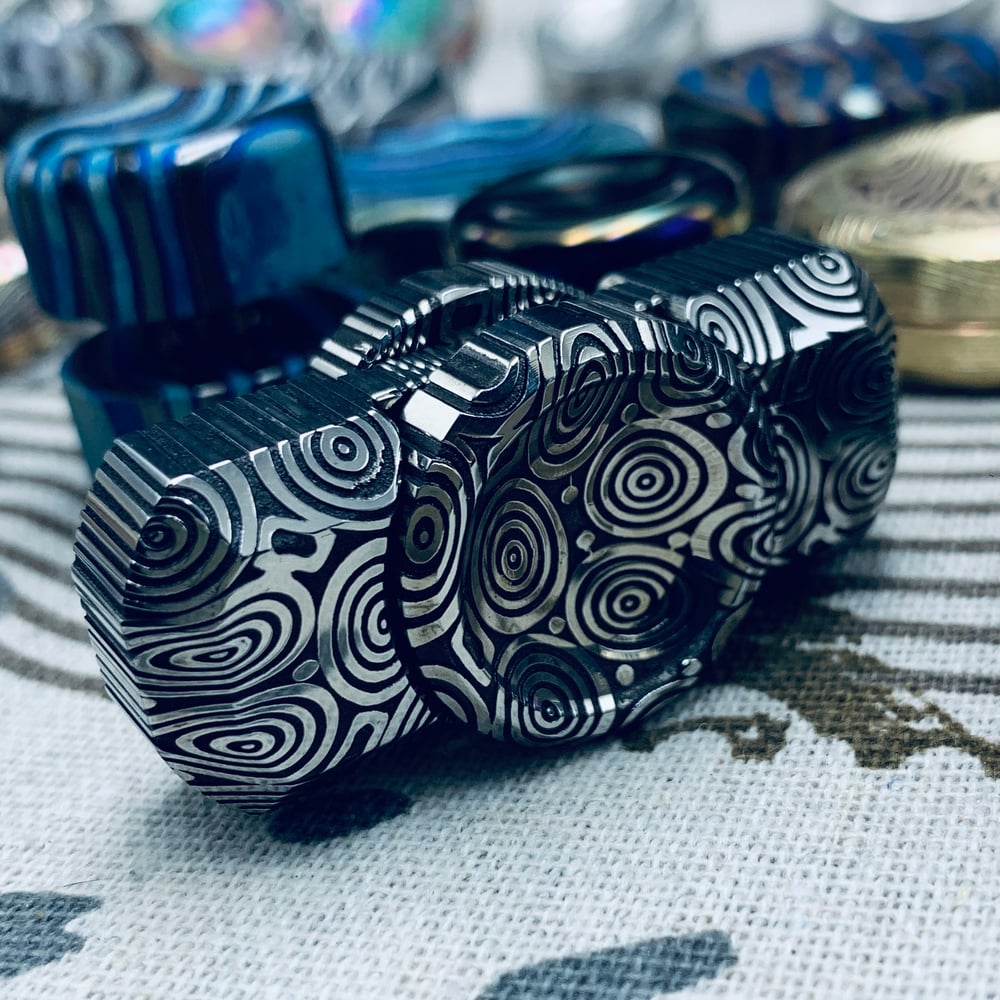 *Preorder of NeBu 2.0 in Full big circle Damasteel