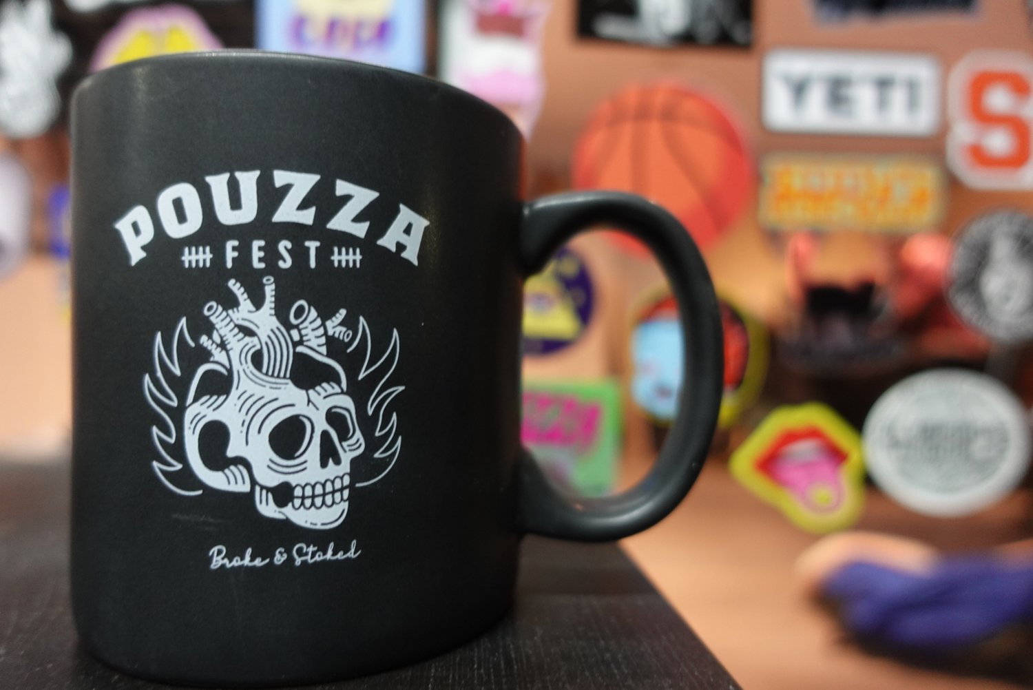 Image of Tasse Pouzza / Pouzza mug.