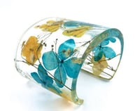 Image 2 of Sunny Coast Workshop 'Personalized Resin Flower Bangle Workshop'