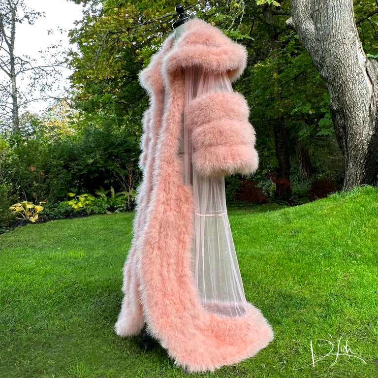 Peachy "Lola" Dressing Gown