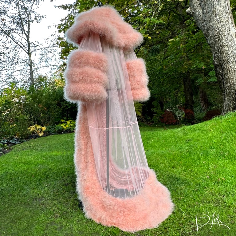 Peachy "Lola" Dressing Gown Image 2