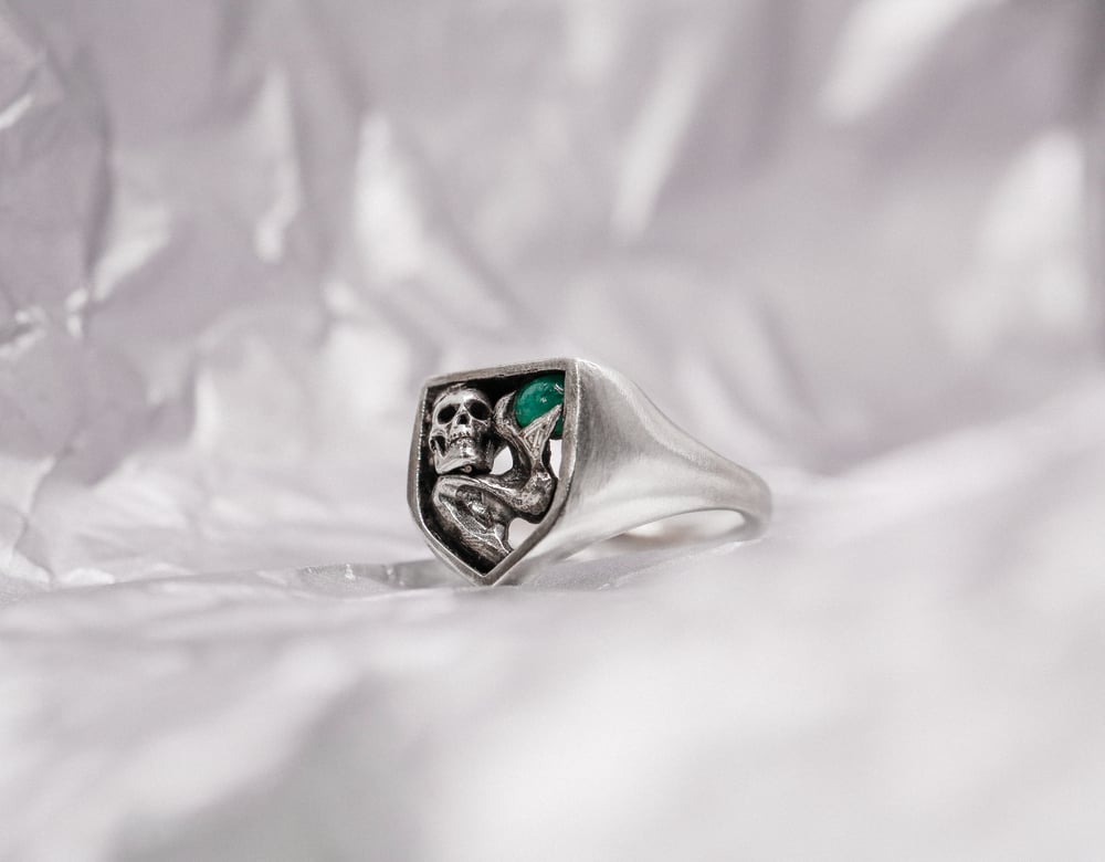 Image of Emerald Skull Ring