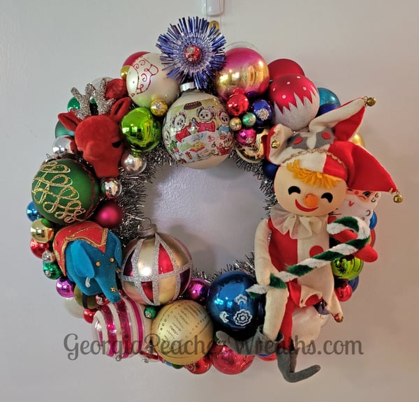 Image of Vintage Shiny & Brite Christmas Ornament Wreath 2317 - 13" diameter