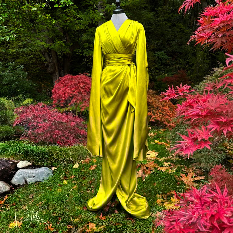 Chartreuse "Super Selene" Dressing Gown