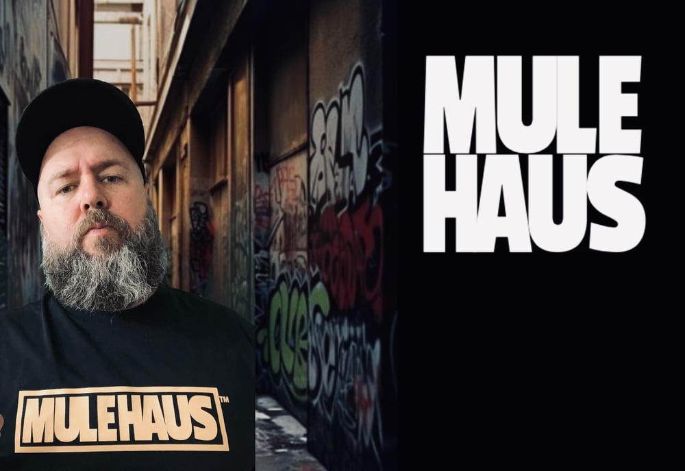 MH0029GG MULE HAUS - TRADEMARK GREEN AND GOLD