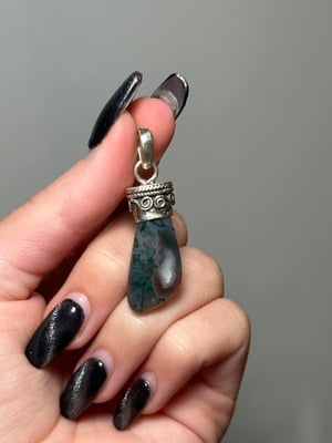 .925 STERLING SILVER MOSS AGATE PENDANTS WITH CHAIN