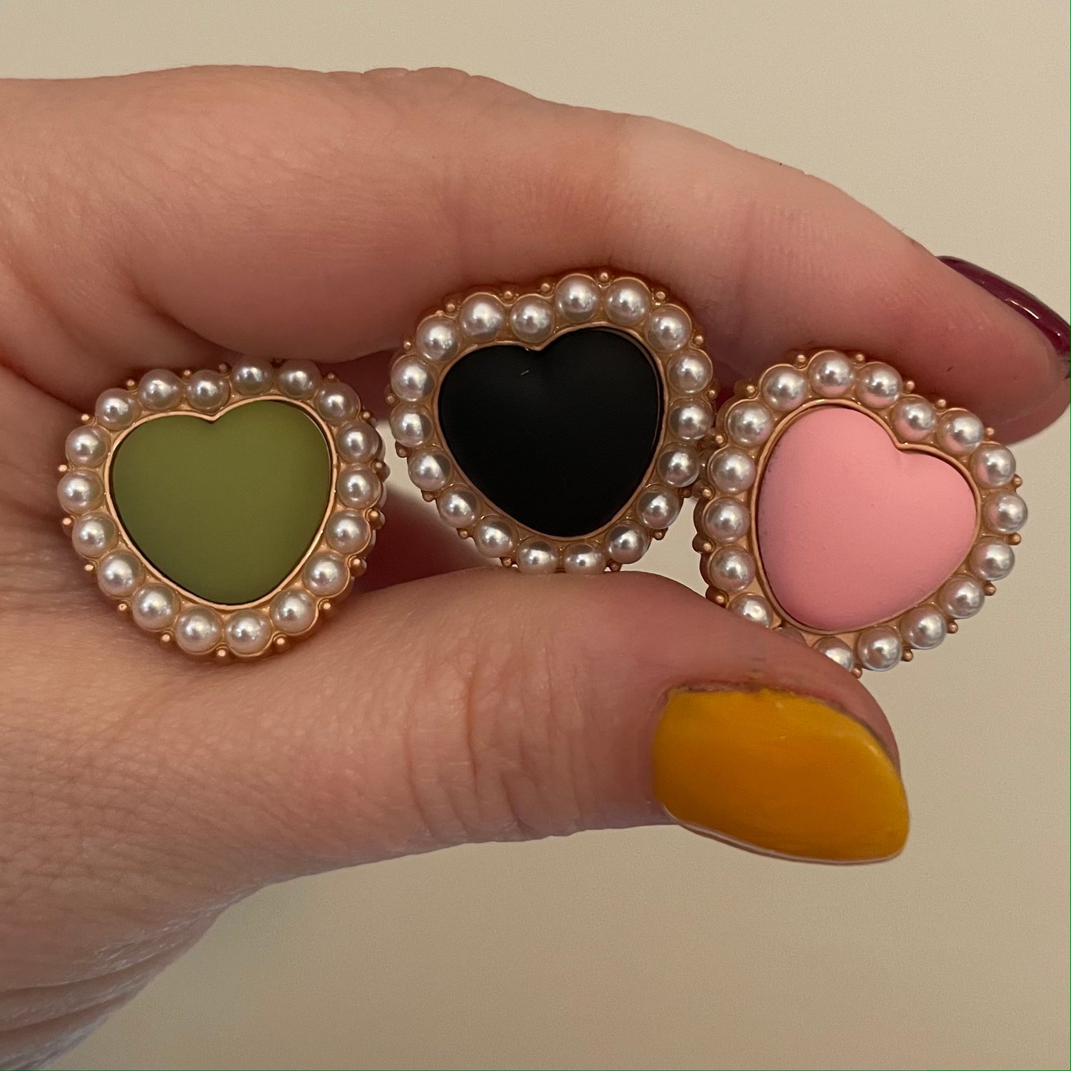 Image of Heart Pearl Plugs (sizes 0g-3/4)