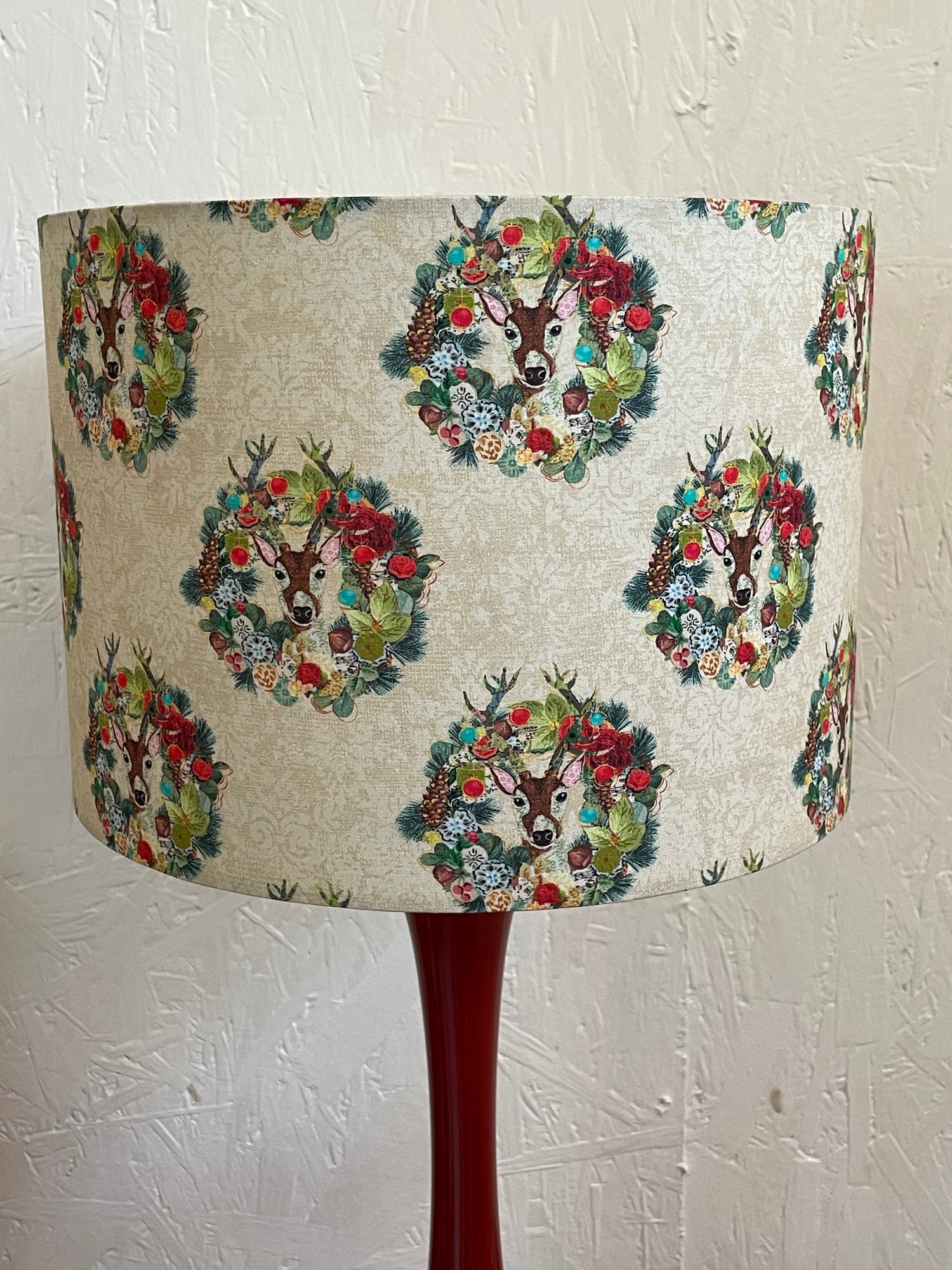 Image of Joyful Wreaths Cream Shade 30cm