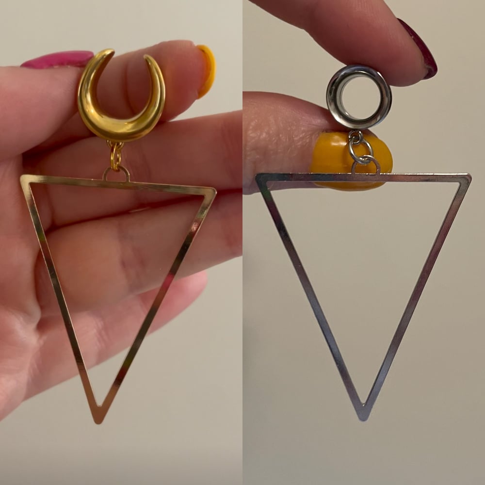Image of Simple Triangle Dangles (sizes 2g-2")