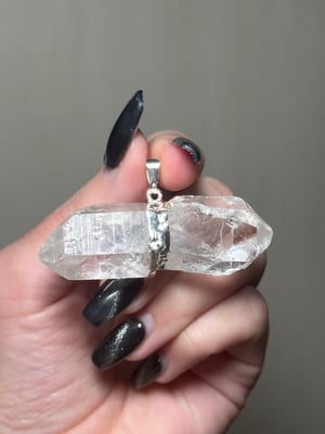 DOUBLE QUARTZ POINT PENDANTS