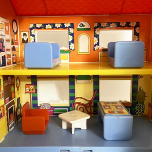 Image of Maison de poupée Playskool avec boîte