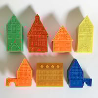 Image 2 of Maisons en caoutchouc - au choix