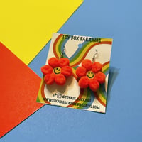 Image 3 of Smiley Daisies (Warm)