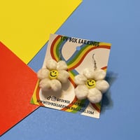 Image 1 of Smiley Daisies (Warm)