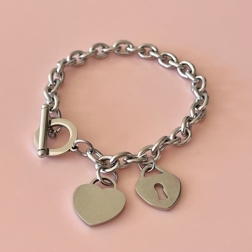 Image of Chunky Toggle Bracelet with a lock and heart