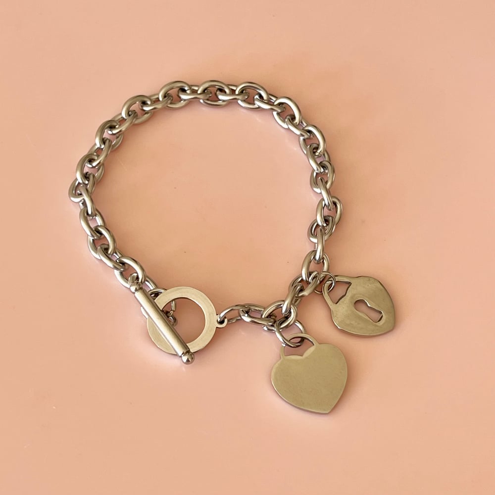 Image of Chunky Toggle Bracelet with a lock and heart