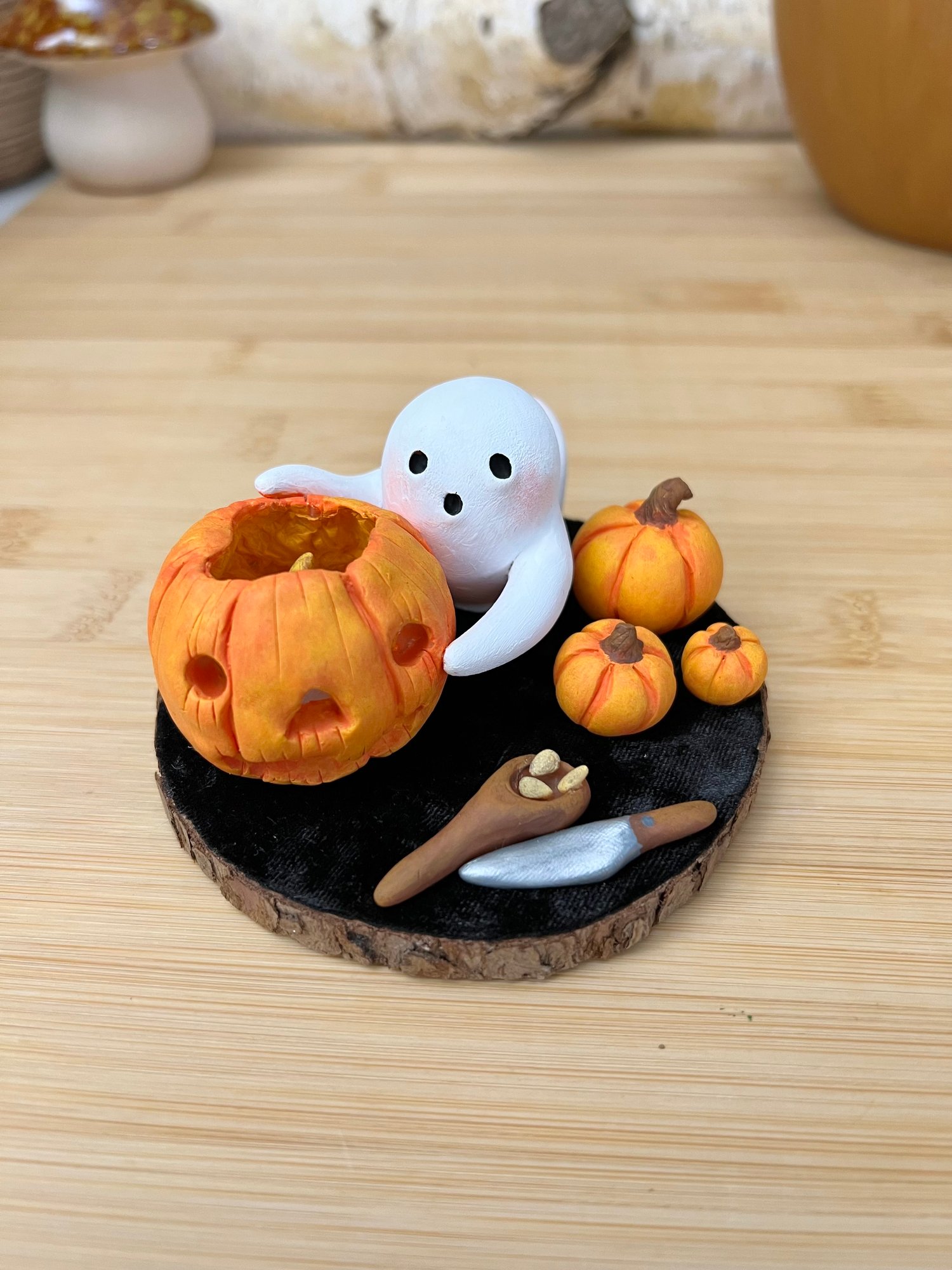 Image of Pumpkin Carving Scene 2/2