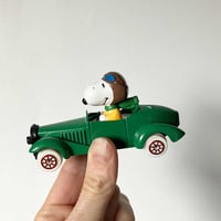 Image 3 of Voiture Snoopy verte - stock neuf