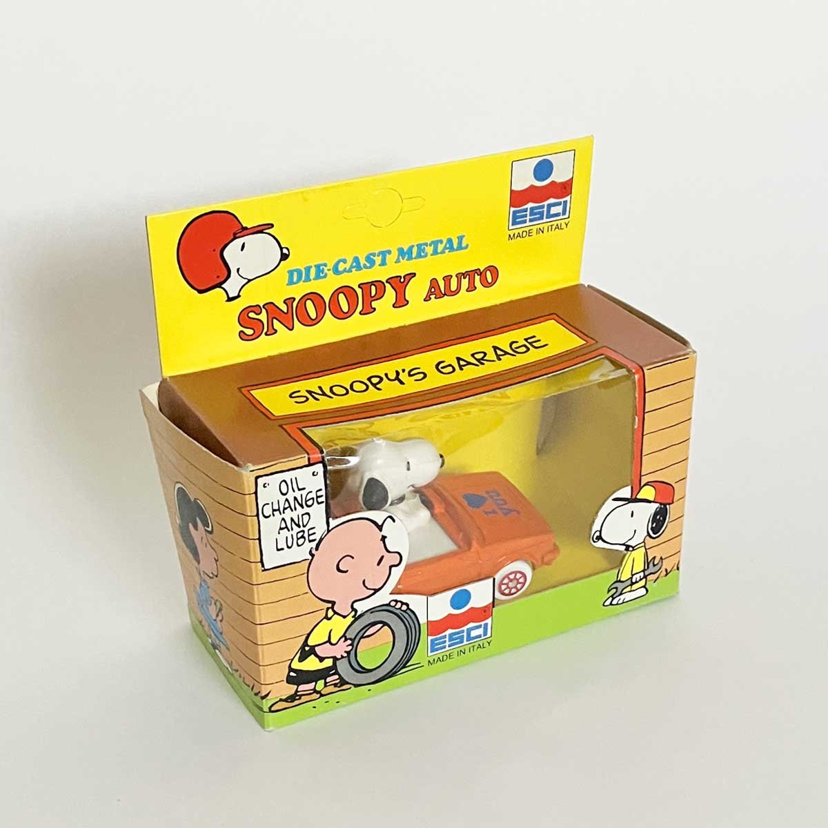 Image of Voiture Snoopy orange - stock neuf