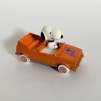 Image 2 of Voiture Snoopy orange - stock neuf