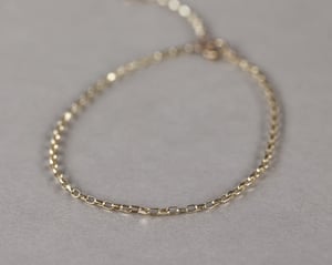 Image of 9ct gold faceted chain bracelet 