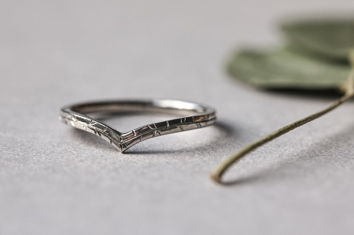 Image of Platinum 1.5mm Willow Leaf engraved wishbone ring